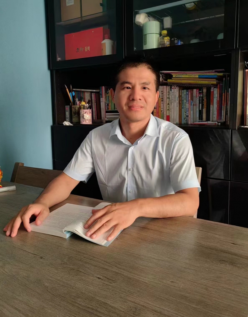 邵軍峰生活照2.jpg 邵軍峰生活照2.jpg